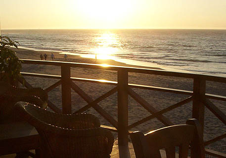 También puede contemplar el atardecer desde los balcones de nuestro restaurante 